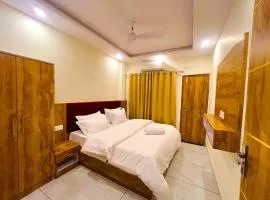 Bunk Hostel Tapovan
