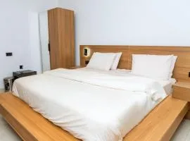 Star Hotel & Suites