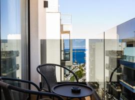 Stay at Portobello Luxury Suites, hotel em St. Paul's Bay