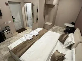 Pixa Plaza Hotel