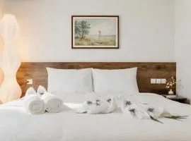 The Happy Marina Retreat Hotel
