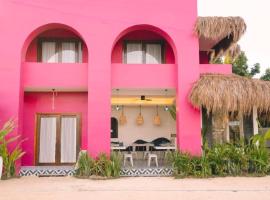 BIG WAVES BOUTIQUE HOTEL SIARGAO, hotel em General Luna