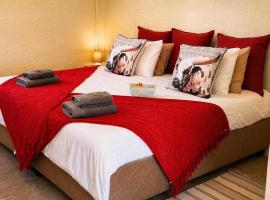 Green Elephant Cottages Uis – hotel w mieście Uis