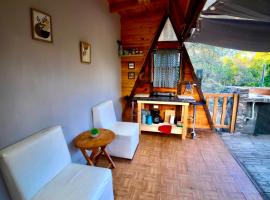 Glamping MORET Tiny House M1, hotel en Los Lirios