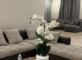 Luxury A2 Chalet COMO、アル・キランのホテル