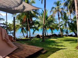 Island Escape Glamping, готель у місті Кукурудзяний острів
