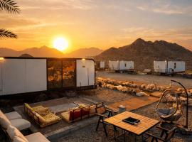 The Out Resort – hotel w mieście Sinādil