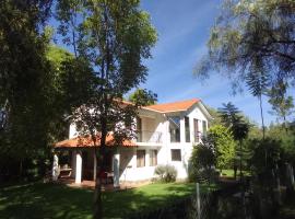 ECOGARDEN Linda casa de campo con todas las comodidades de la ciudad, hotel v destinácii Cochabamba