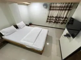 FabHotel Aarvi Inn