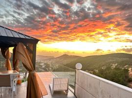 Ajloun में, होटल Grape Resort منتجع وشاليهات عنب