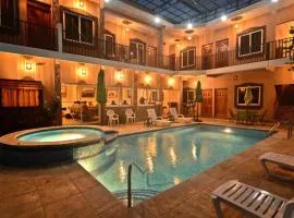 Maximos Petit Hotel