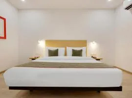Hotel Sourya Plaza