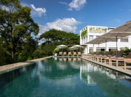 Treeline Urban Resort, hotel u gradu Sim Reap