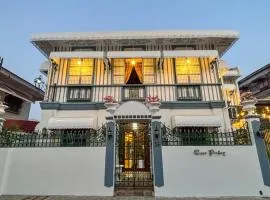 Casa Pichay Family Room