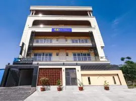 FabHotel 24x Living