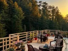 Decent Stays BnB in city Centre - 3BHK apartments - PRIVATE PARKING - BALCONY VIEW