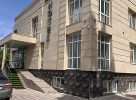 Отель Жекен