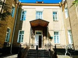 Officers Boutique Hotel