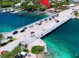 Blue Heron Bridge Hotel and Dive Club