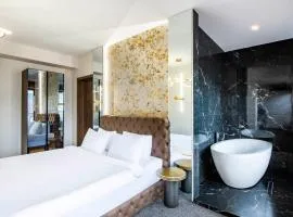 Highgarden Hotel