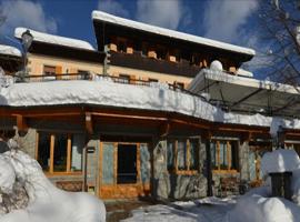 Albergo Ristorante Il Laghetto, hotel v destinaci Fiumalbo
