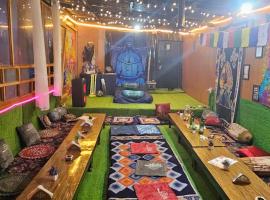 Kasol Shalom Camps & Cafe, viešbutis mieste Kasol