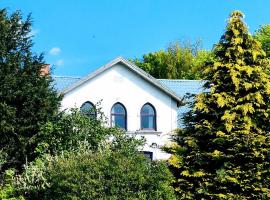 Karakul Shepherd House, מלון בTinglev