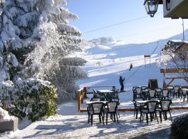 克里斯塔尼亚酒店，位于贝勒沃的酒店