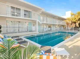 Fin's Inn & Suites