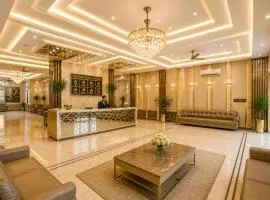 Hotel The Luxury Delhi Airport
