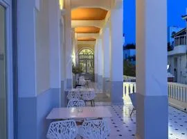 Tinion Hotel