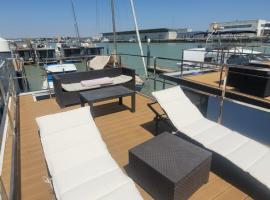 Viesnīca SEA & SOUL SUITe pilsētā Elpuerto de Santamarija