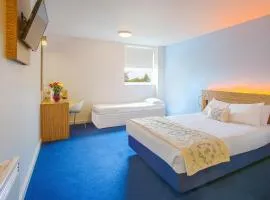 Redwings Lodge Wolverhampton Central