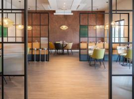 Mercure Auxerre Autoroute du Soleil、アッポワニのホテル