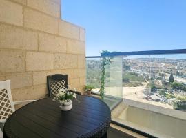 Mamad Family Friendly New Condo By Feelhome, מלון בירושלים