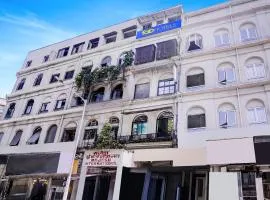 FabHotel Blue Light