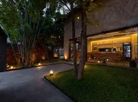 Wonderwall Hotel
