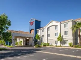 Hampton Inn & Suites Redding