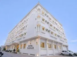Hotel Yadgar - Near Railway Station