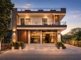 Hotel Radhe Radhe Near Jaipur Airport Free Pickup Available