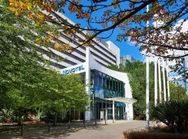 Novotel London West