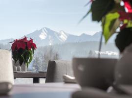 Hotel HARNAŚ dla dorosłych z widokiem na Tatry - Adults only, hotel in Bukowina Tatrzańska