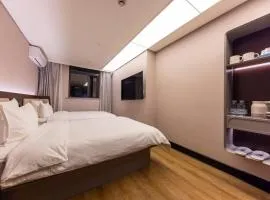 Hanting Hotel Shanghai Hongqiao Beixinjing Metro Station