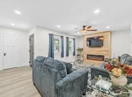 Stylish 3BR Near Downtown, Zoo EVCharger, FastWiFi