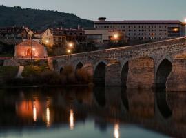 A picture of the hotel: Hospedium Hotel Mirador de Gredos