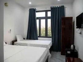 Khách sạn 359
