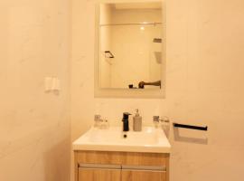 Donksam Apartment、Otinshiのホテル