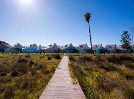 Seabreeze Bungalow, hotel u gradu 'Langebaan'