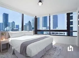 High-Rise Condo - Skyline Views Pool