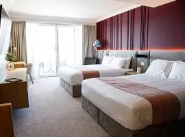 Hotel M